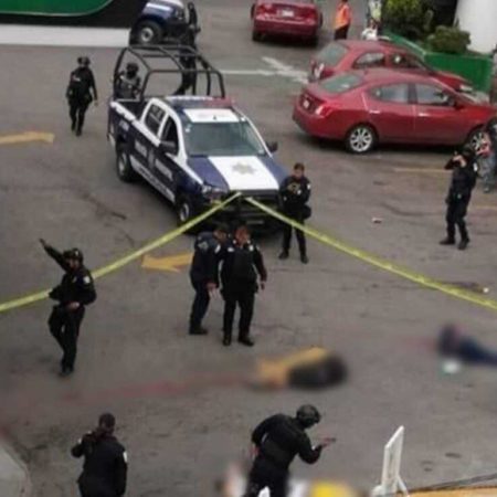 Asesinan a tiros a 3 personas en Naucalpan, Edomex