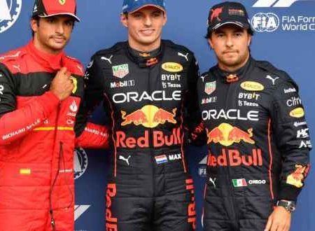 El español Carlos Sainz saldrá primero y Checo segundo en el Gran Premio de Bélgica