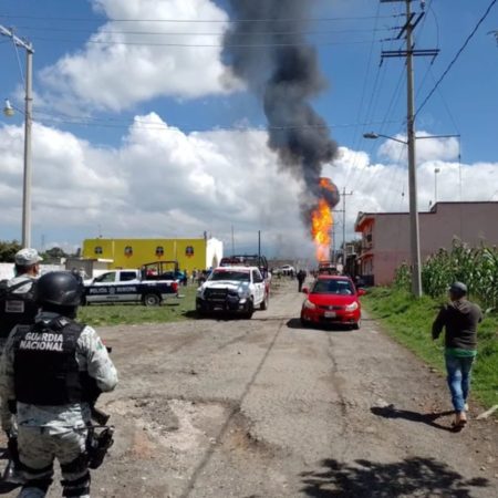 Fuga clandestina de hidrocarburo causa explosión en Puebla