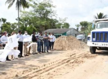 Inicia rehabilitación de la carretera Campo Petrolero Mecoacán en Jalpa de Méndez