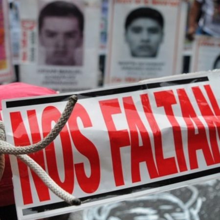 Giran 83 órdenes de aprehensión por el caso Ayotzinapa