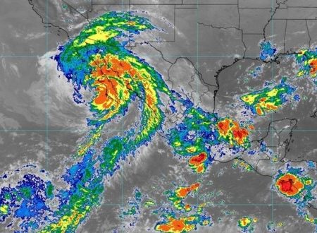 El huracán Kay ocasionará lluvias extraordinarias en la Península de Baja California