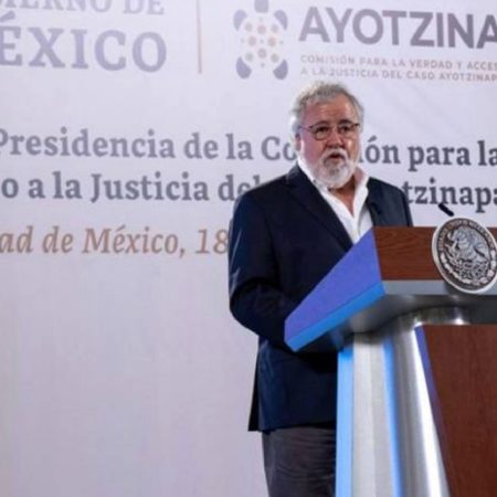 Encinas pide a FGR investigar filtración de información del caso Ayotzinapa