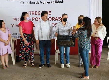 Fortalece presidenta del DIF Tabasco economía de familias de Huimanguillo y Cárdenas