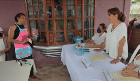 Empoderan económicamente a mujeres de Centro mediante los Comités de MUCPAZ