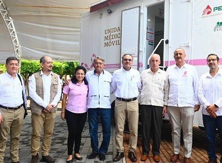 Refrenda Carlos Merino compromiso de Tabasco en lucha contra cáncer de mama