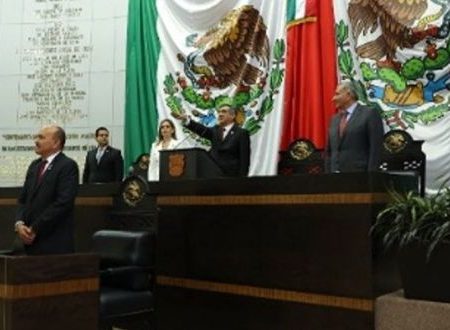 Toma protesta Américo Villarreal Anaya como gobernador de Tamaulipas