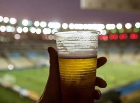 FIFA responde la polémica de no vender alcohol en los estadios