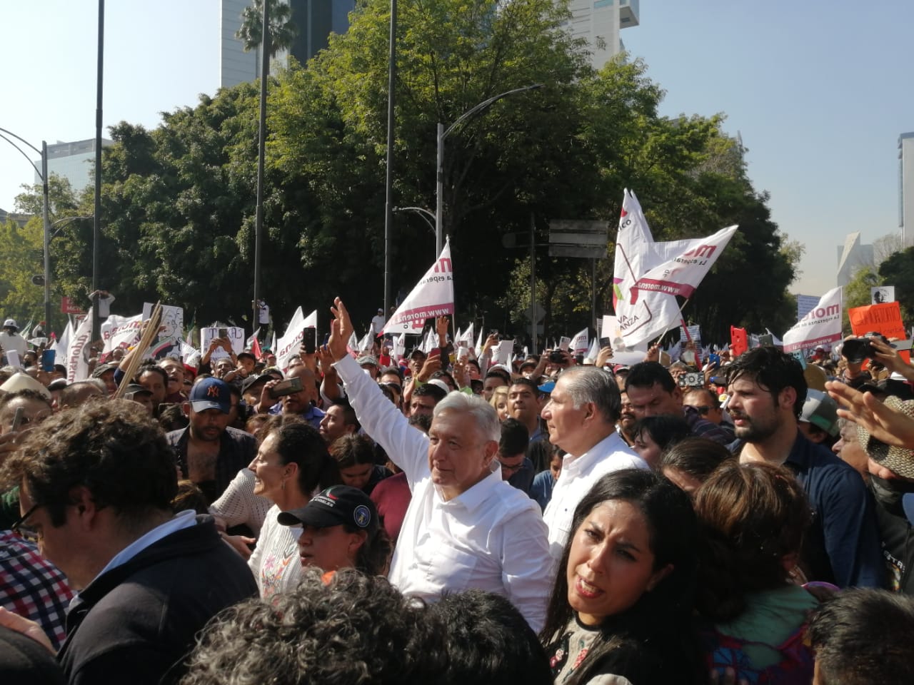 AMLO y Adán Augusto en la marcha del 27 de noviembre