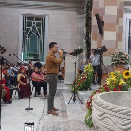 Artistas tabasqueños le cantan a la Virgen