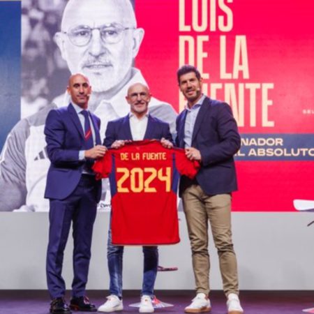 España presenta a Luis de la Fuente como nuevo DT