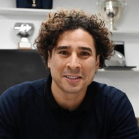 Ochoa es el nuevo guardameta del Salernitana