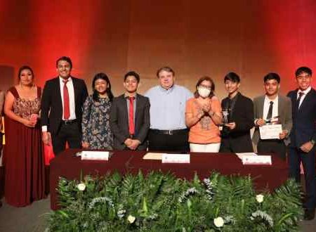 Premia Gobierno de Tabasco a estudiantes por realización de cortometrajes