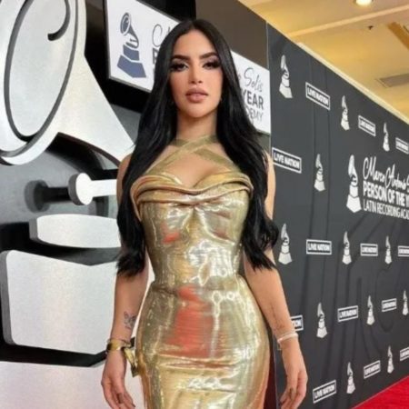 Kimberly Loaiza deslumbra sin una gota de maquillaje