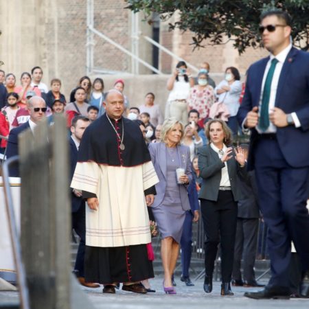 Müller y Jill Biden recorren la Basílica de Guadalupe