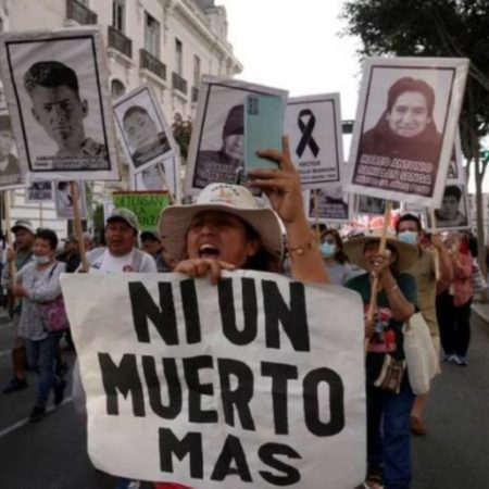Se desborda caos en Perú; asciende a 62 los muertos