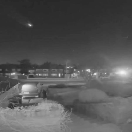 VIDEO: Meteorito atraviesa los cielos en Reino Unido