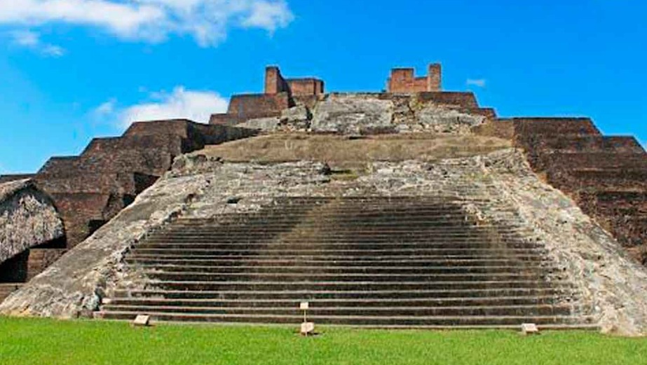 Comalcalco pirámides