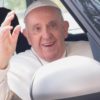 El Papa Francisco fue dado de alta este sábado