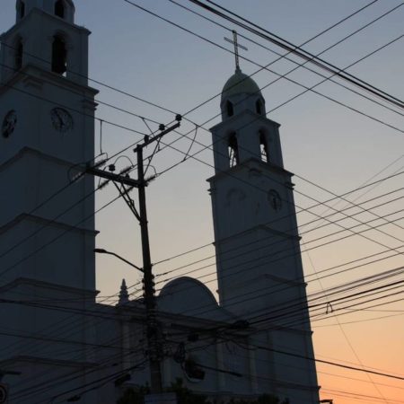 Fieles católicos acuden a la iglesia de Tamulté para presenciar el lavatorio de pies – El Heraldo de Tabasco