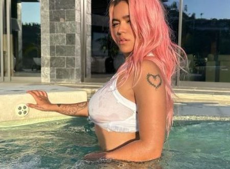 Karol G muestra con orgullo sus estrías