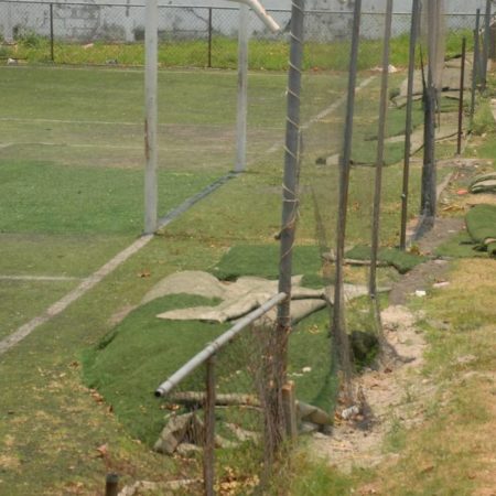 Preocupa condiciones de la cancha de fútbol en la colonia Rovirosa – El Heraldo de Tabasco